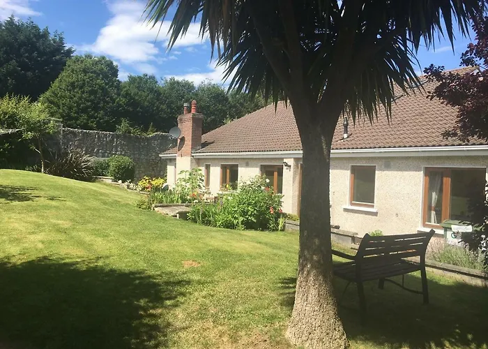 Large 5 Bedroom In Shankill South ダブリン