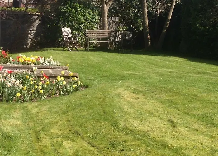 Large 5 Bedroom In Shankill South 別荘 *