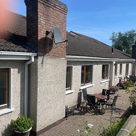度假居 Large 5 Bedroom In Shankill South 都柏林