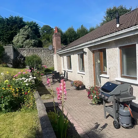 Large 5 Bedroom In Shankill South بيت للعطل دبلن