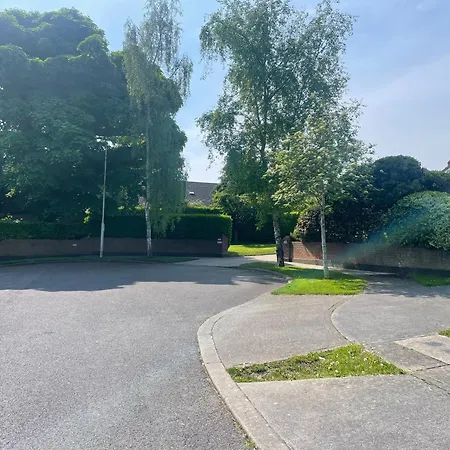Dom wakacyjny Large 5 Bedroom In Shankill South Dublin