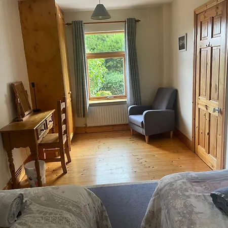 Large 5 Bedroom In Shankill South Dom wakacyjny Dublin