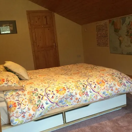 Holiday home Large 5 Bedroom In Shankill South