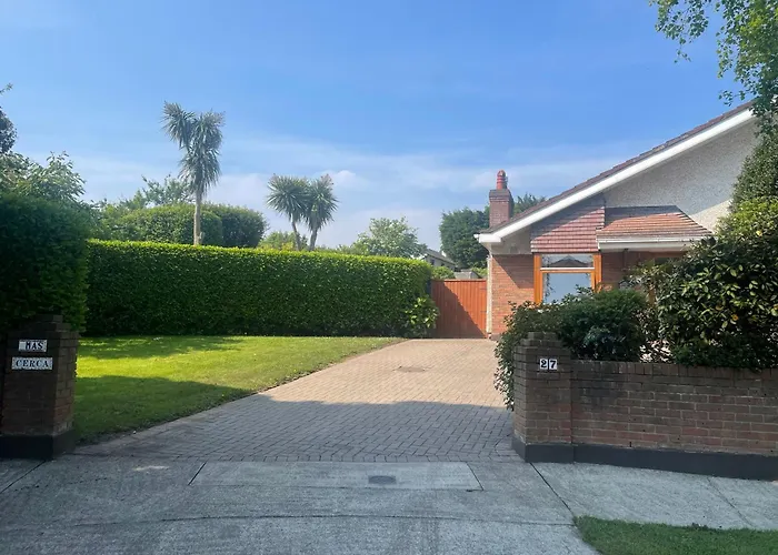 Large 5 Bedroom In Shankill South Tatil Evi Dublin