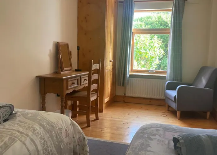 Large 5 Bedroom In Shankill South Dublin