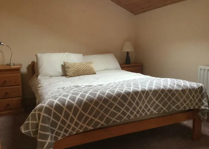 Large 5 Bedroom In Shankill South Tatil Evi Dublin