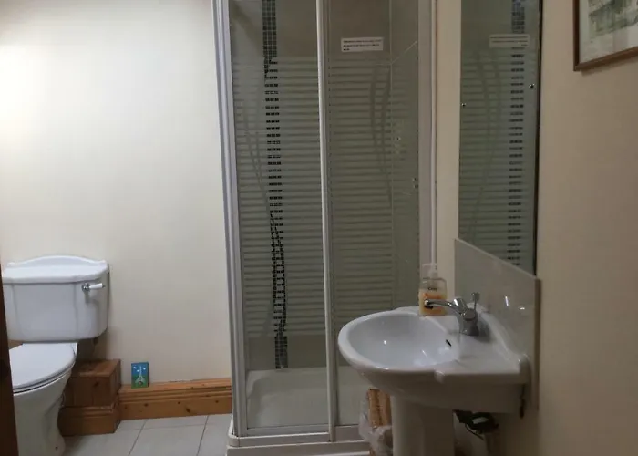 Tatil Evi Large 5 Bedroom In Shankill South *