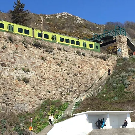 Large 5 Bedroom In Shankill South Nyaraló Dublin